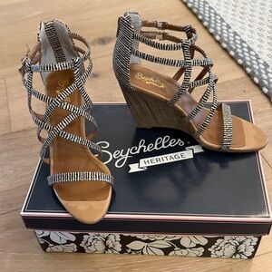 Seychelles Strappy Black and Tan Wedges